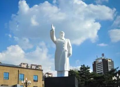 湖南长沙望城区铜官镇花石村毛主席铜像被强拆